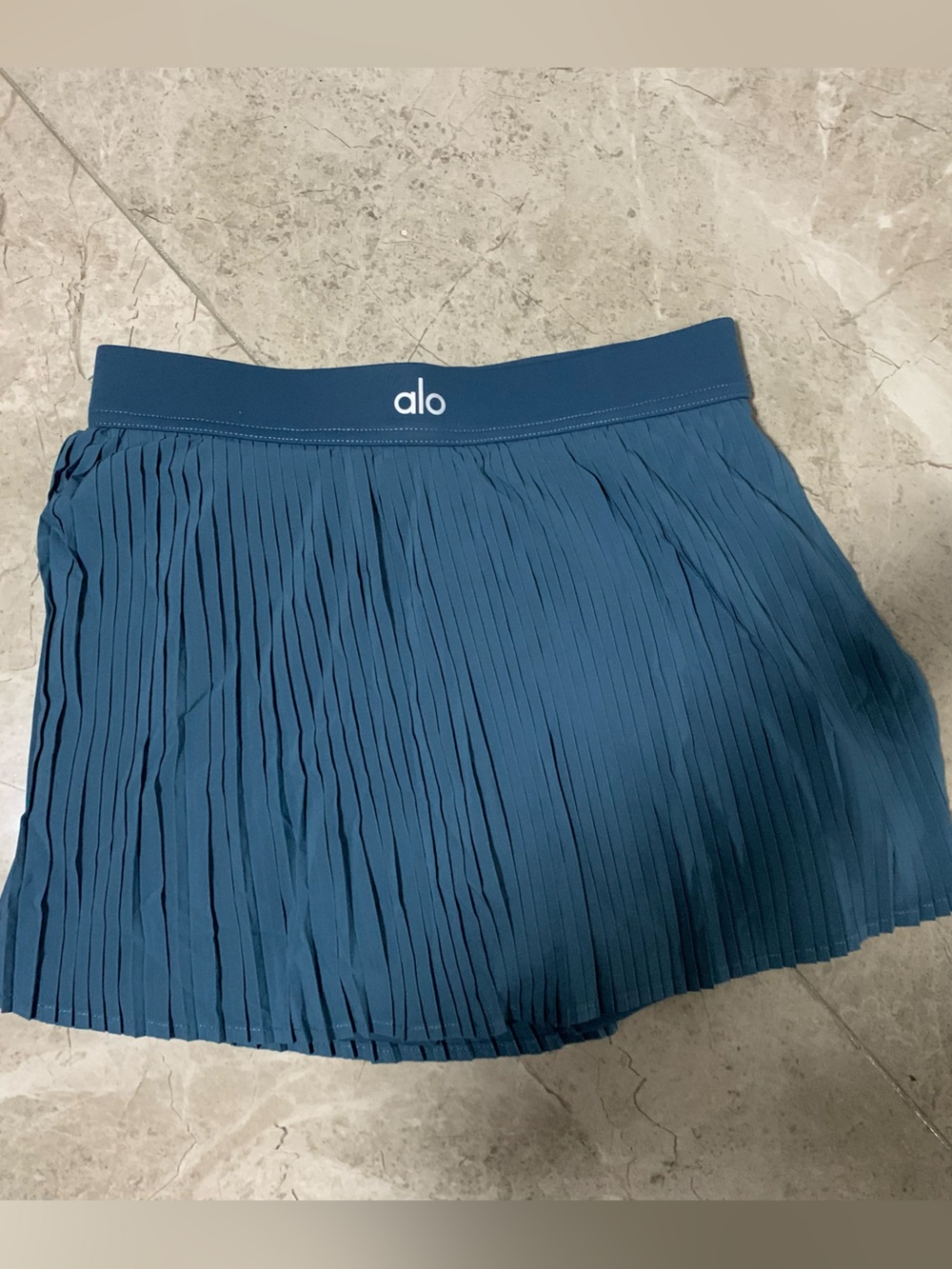 ALO Yoga Deep Teal Crop Tank and Pleated Skort Set - Picture 5 of 5